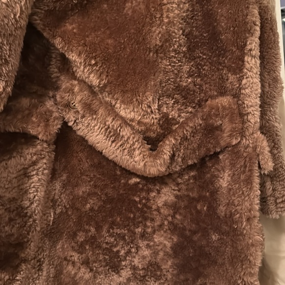 Impeccable genuine lamb shearling Burberry coat - Picture 6 of 6